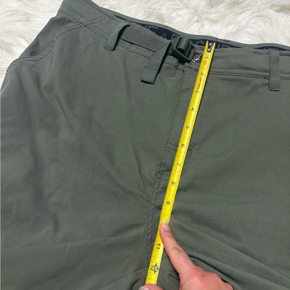 Gerry Men’s Forest Green Shorts size 36